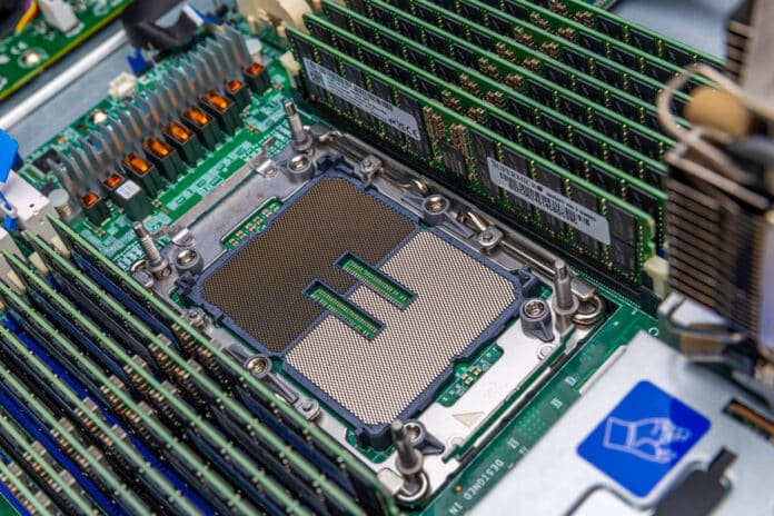 اینتل Xeon Diamond Rapids و حذف نسخه ۸ کاناله از نقشه راه پردازنده‌های سرور