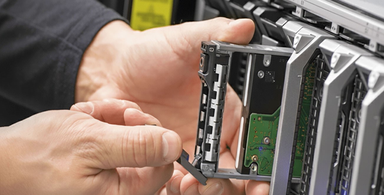 راهنمای نهایی خرید درایو سرور HPE : معیارهای ضروری و انواع